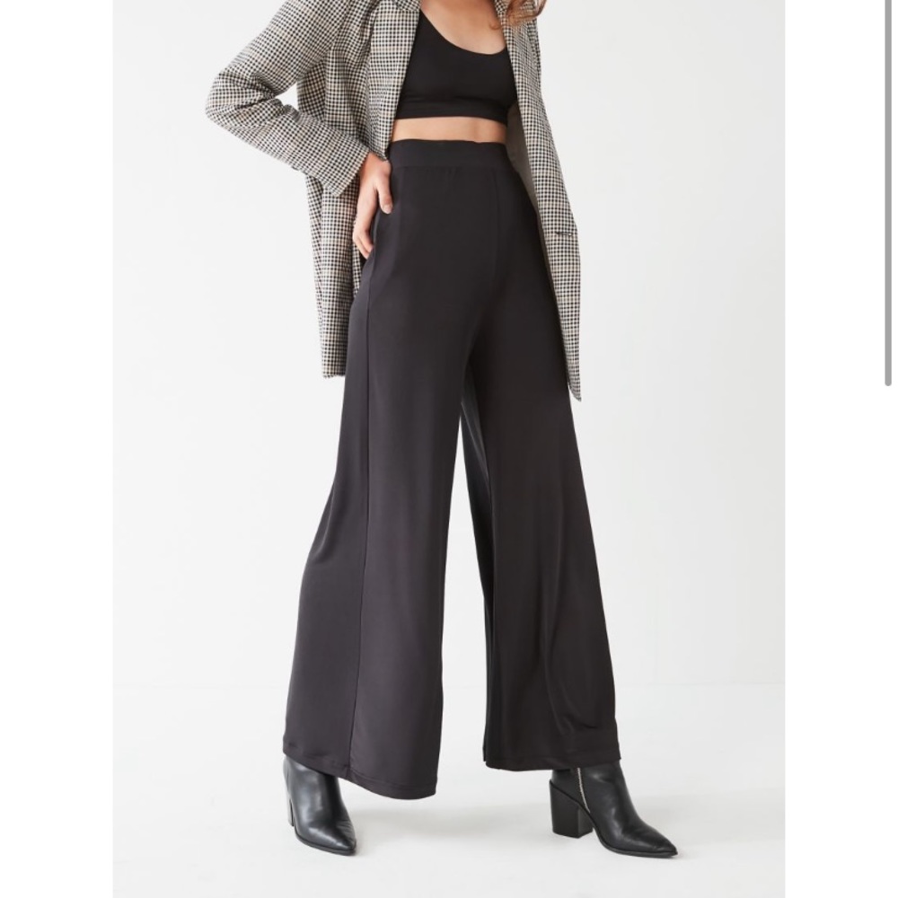 Urban Outfitters wide leg pant. Size small.